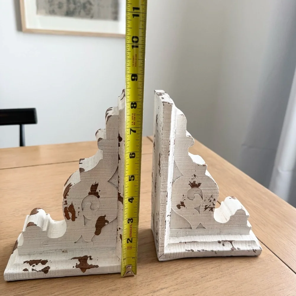 Chippy White Corbel Bookends Set of Two - Picture 4 of 6